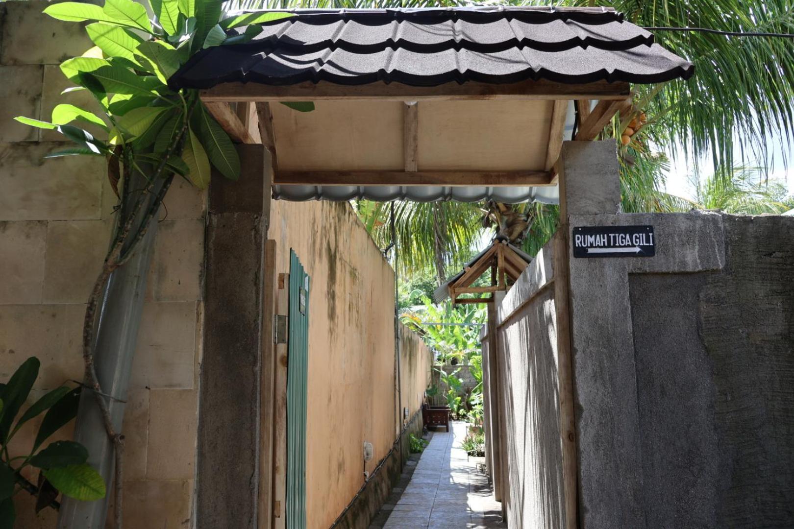 Rumah Tiga Gili Gili Air Esterno foto