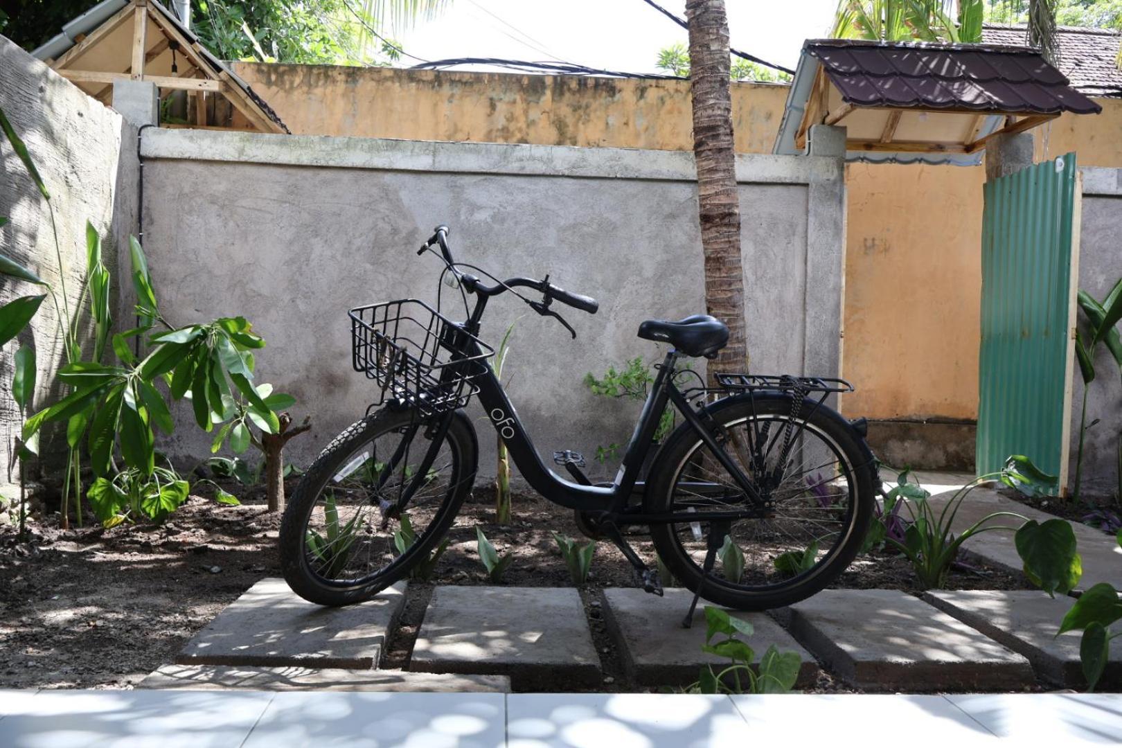 Rumah Tiga Gili Gili Air Esterno foto