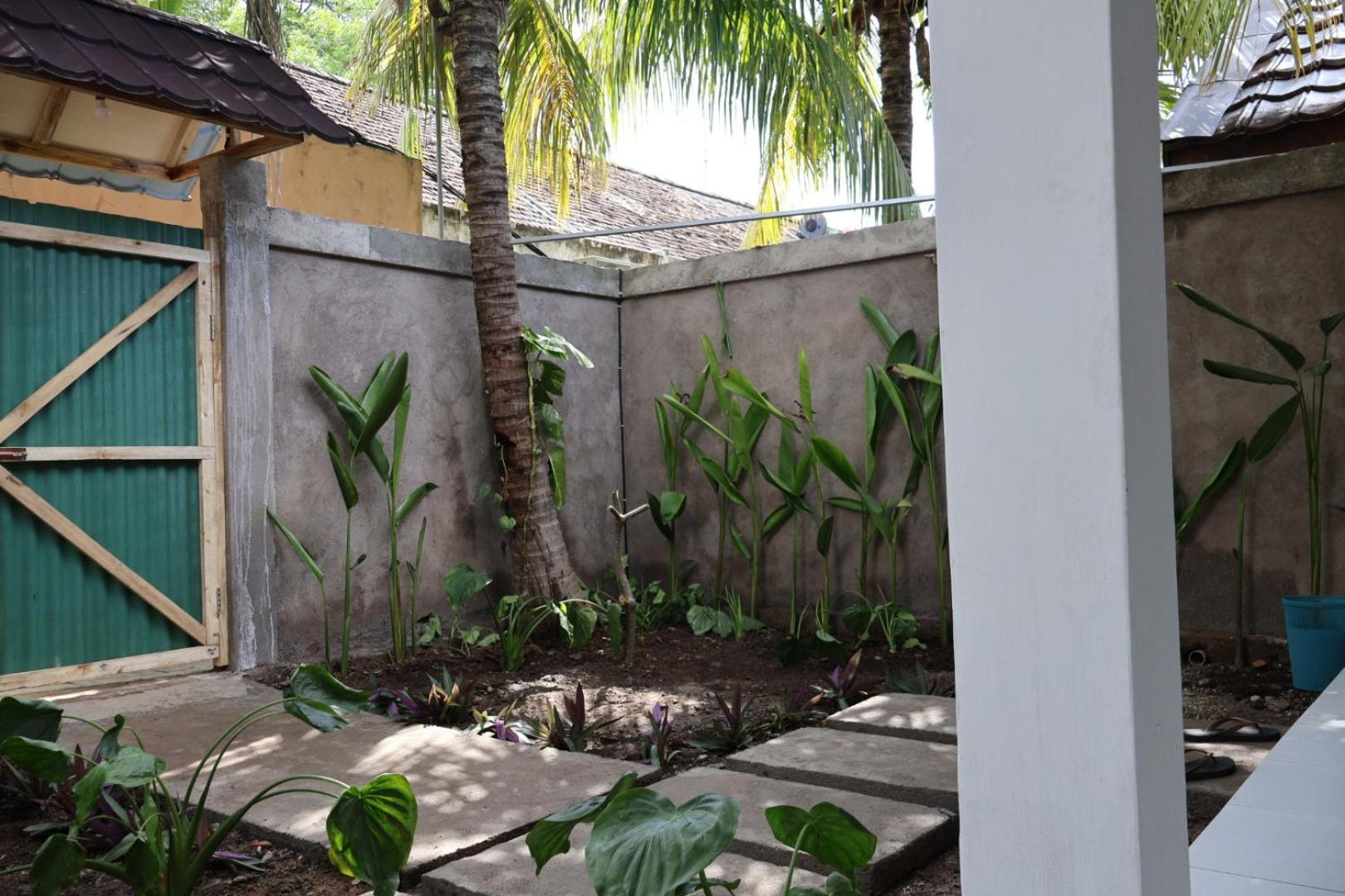 Rumah Tiga Gili Gili Air Esterno foto