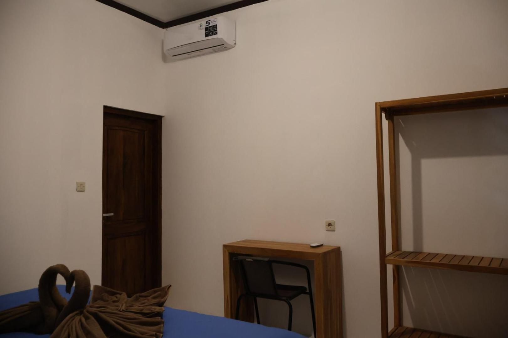 Rumah Tiga Gili Gili Air Esterno foto
