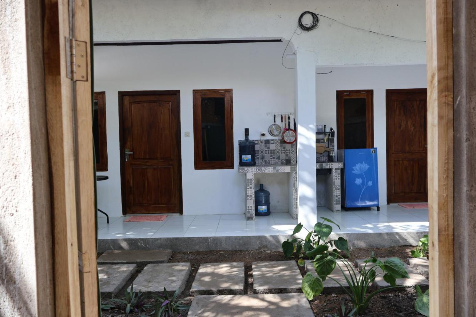 Rumah Tiga Gili Gili Air Esterno foto