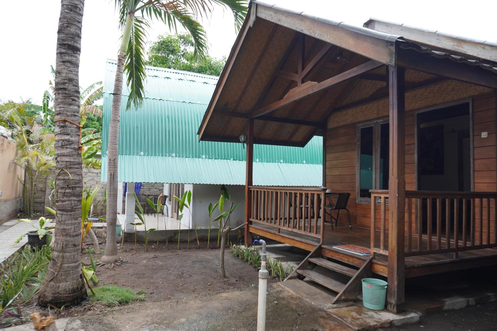 Rumah Tiga Gili Gili Air Esterno foto