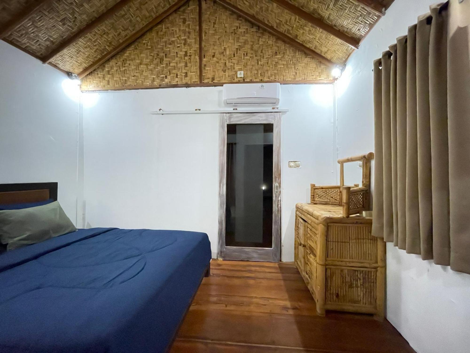 Rumah Tiga Gili Gili Air Esterno foto