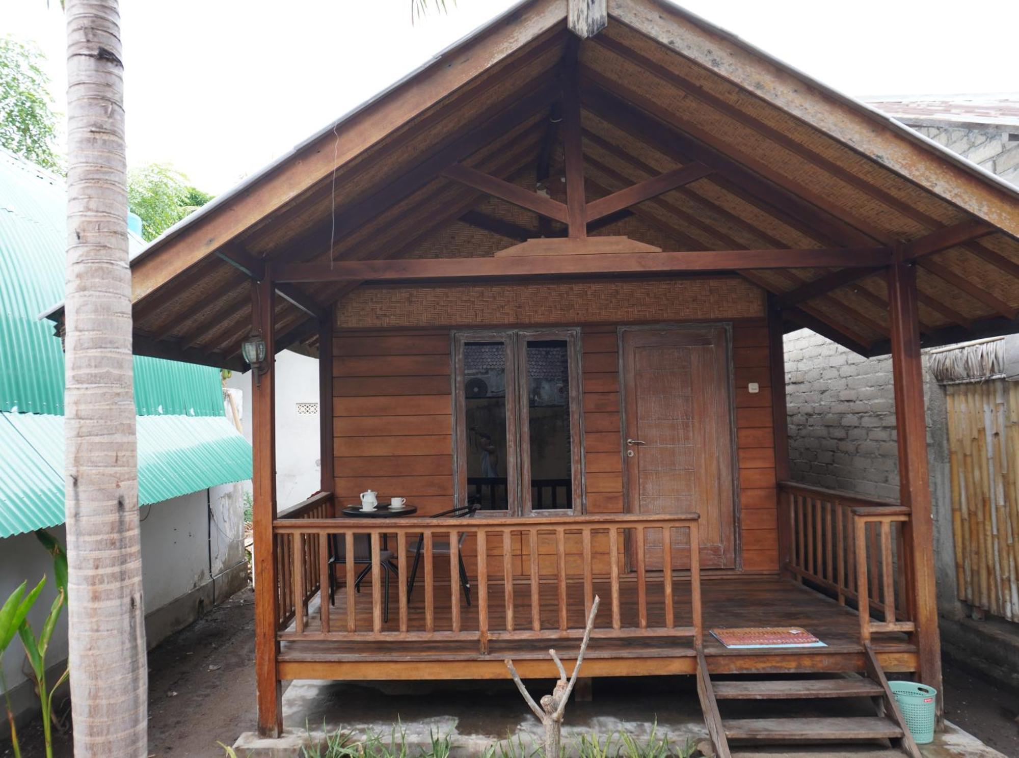 Rumah Tiga Gili Gili Air Esterno foto