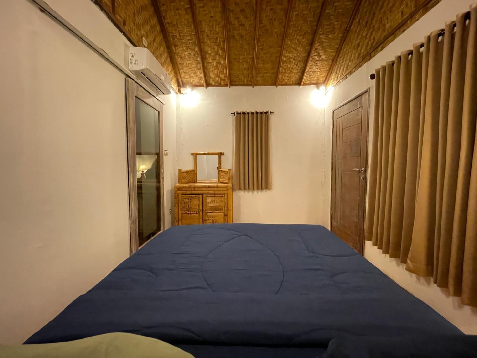 Rumah Tiga Gili Gili Air Esterno foto