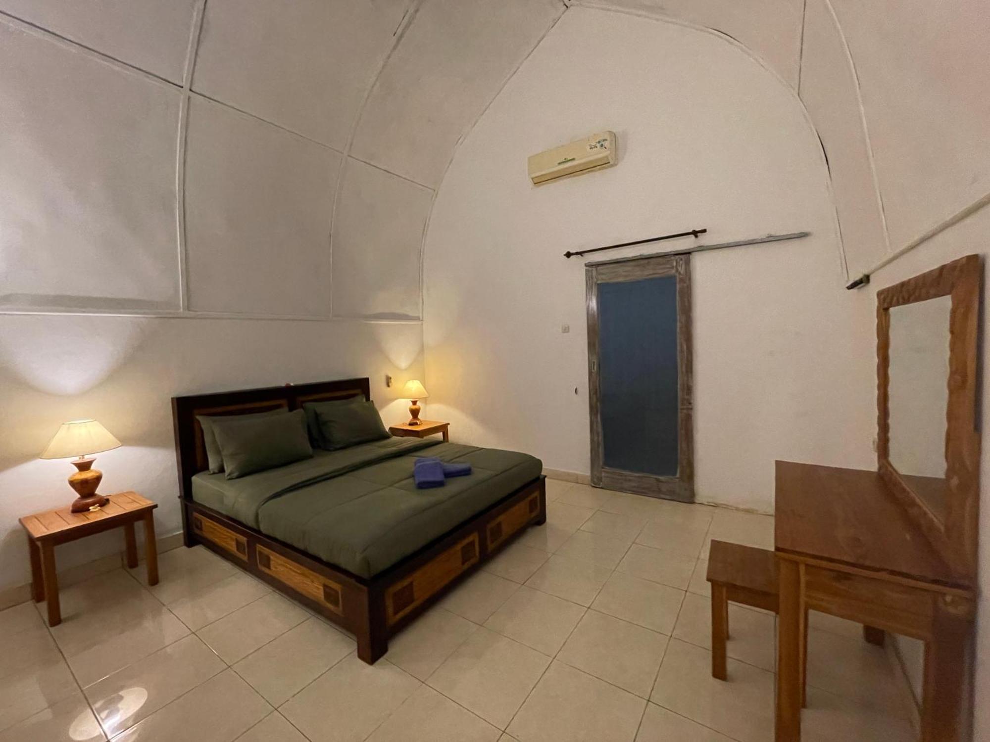 Rumah Tiga Gili Gili Air Esterno foto