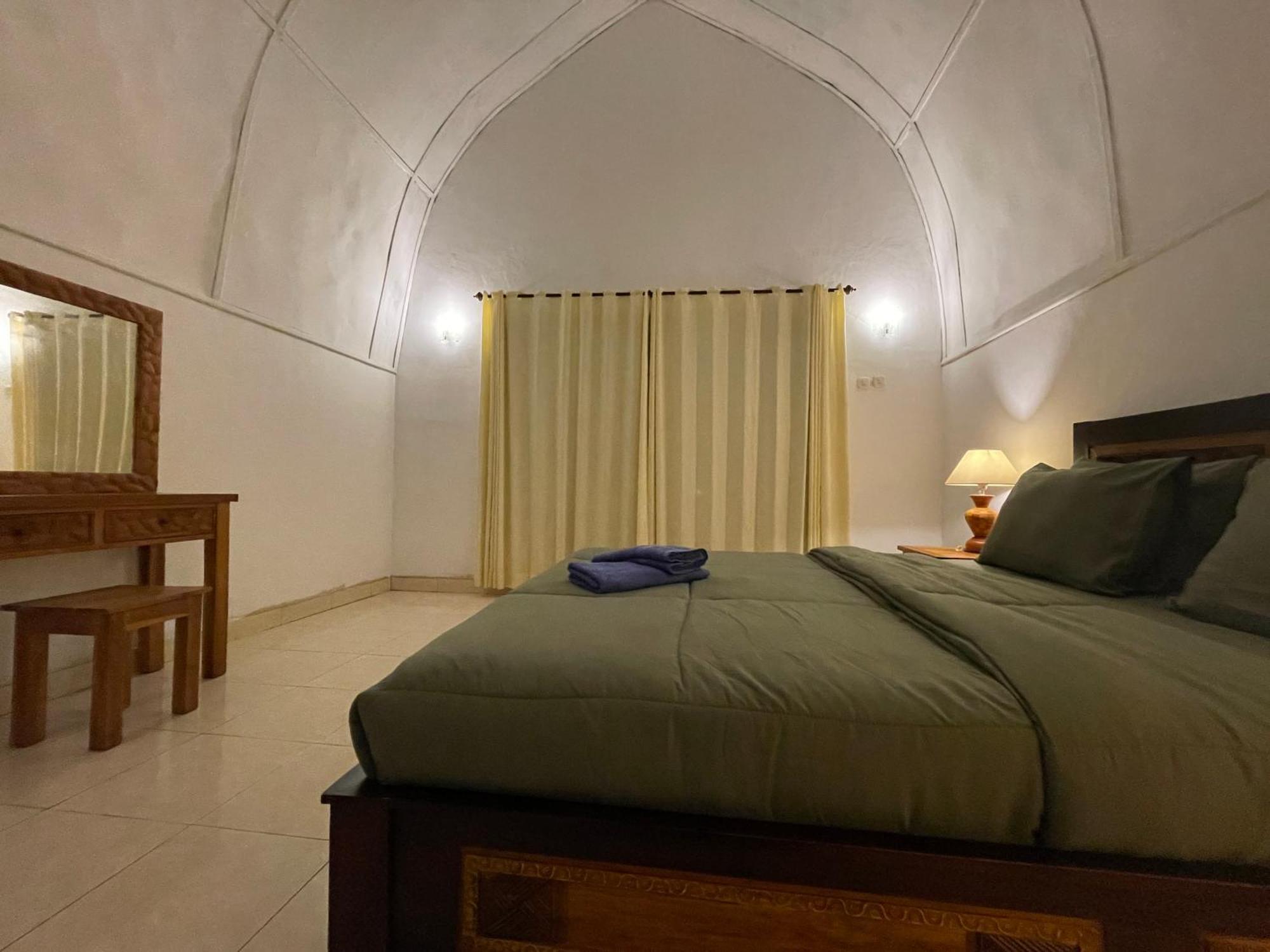 Rumah Tiga Gili Gili Air Esterno foto